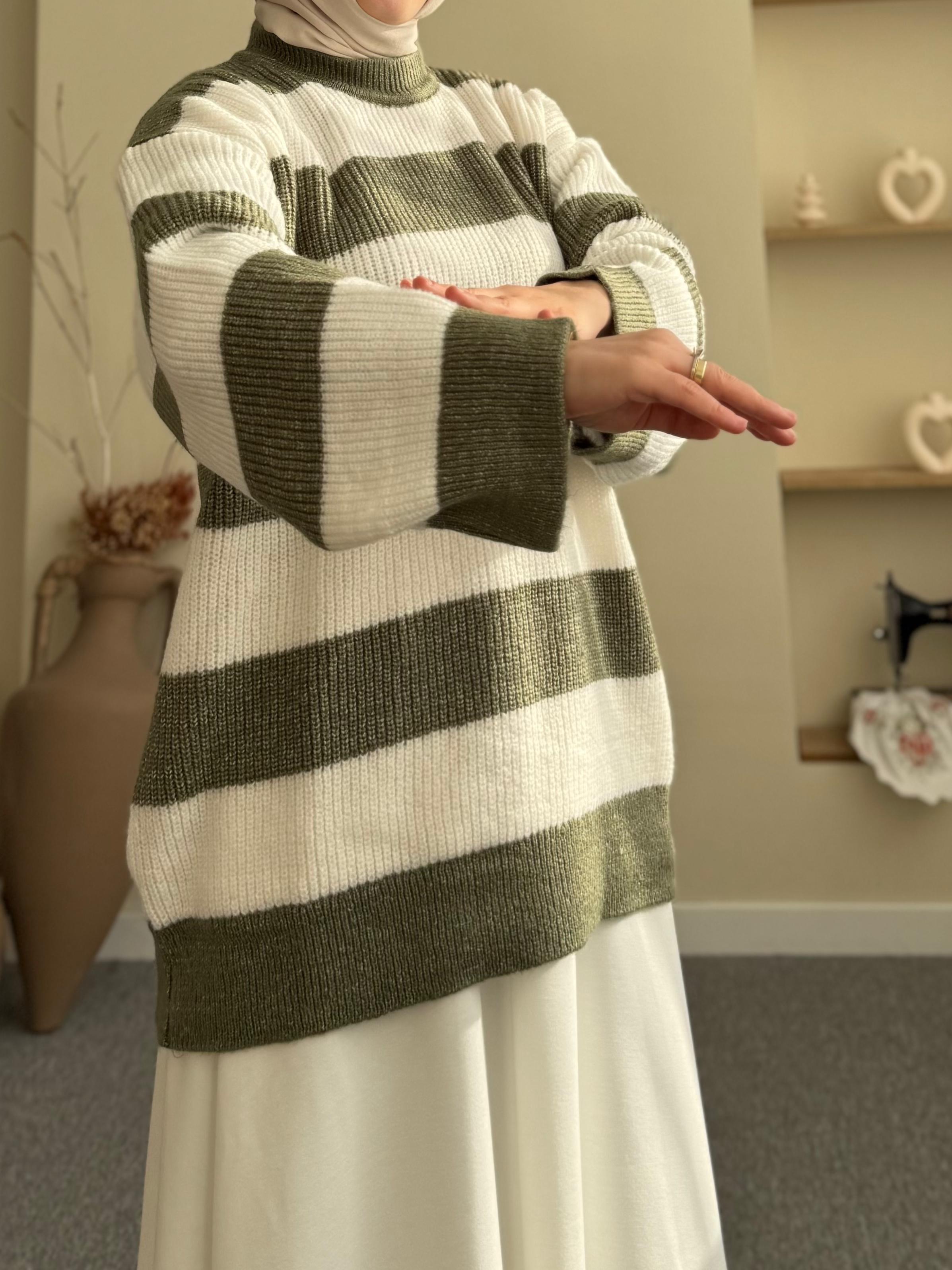 Çizgili Triko Kazak